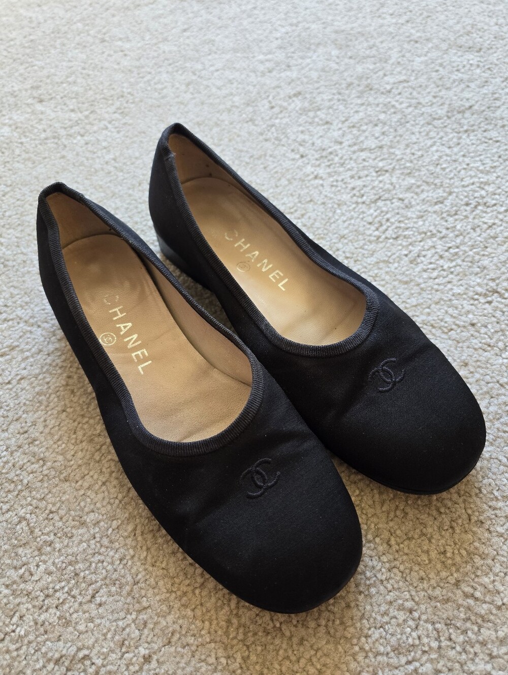 Chanel Vintage Black Satin CC Logo Block Heel EU 35.5 Made in Italy